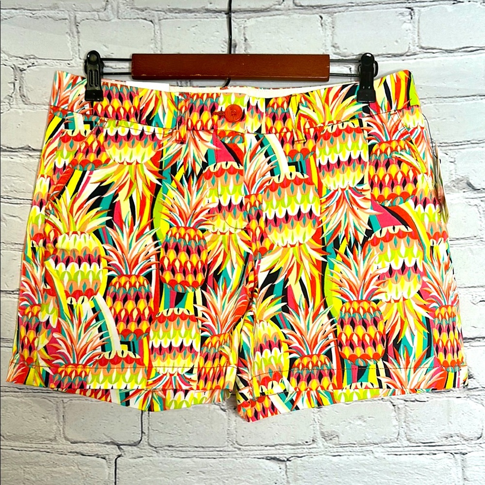 Crown & Ivy Yellow Green Pineapple Print Shorts Size Medium - Picture 1 of 14